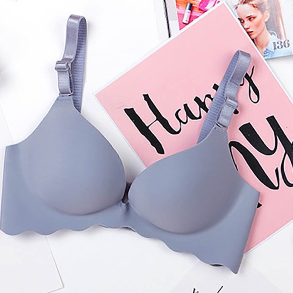 Fashion Wireless Brassieres Intimates Size 34B.
